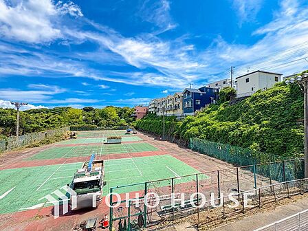 開放的で気持ちの良い眺望と青い空を満喫できます。