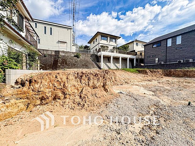 その他現地「日吉本町」駅まで徒歩圏内の閑静な住宅地です。