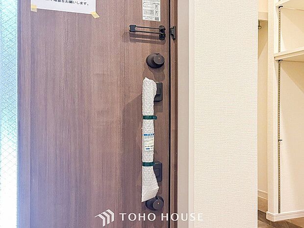 外出時も安心、玄関鍵。
