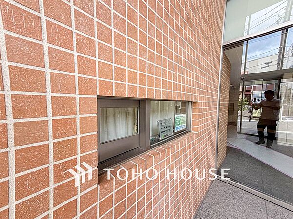 住む人や訪れる人を室内へとやさしくエスコートします。