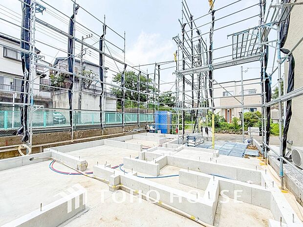 表現された空間は豊かな光と風を纏い、暮らしの時間を豊かにしてくれます。