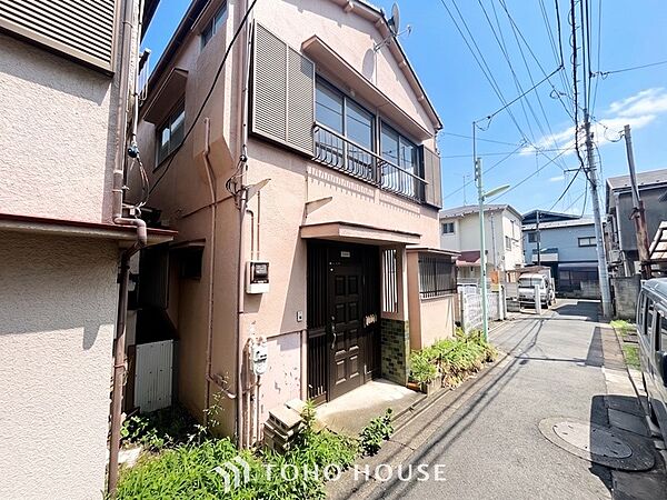 表現された空間は豊かな光と風を纏い、暮らしの時間を豊かにしてくれます。