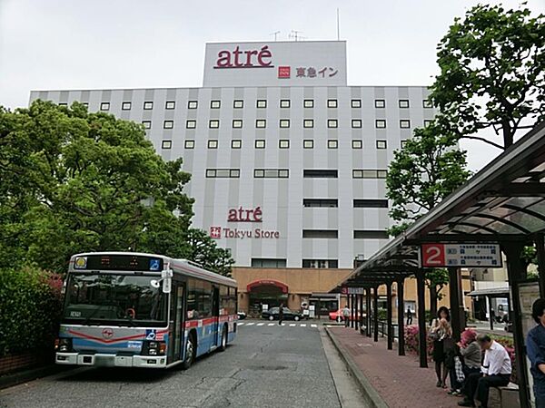 大森駅直結のショッピングセンター。ファッション、雑貨、お惣菜やカフェなど様々なお店が揃っています。