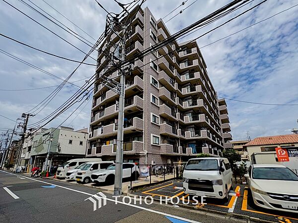 表現された空間は豊かな光と風を纏い、暮らしの時間を豊かにしてくれます。