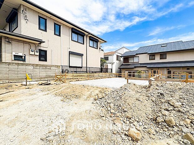 現地外観写真『快適』は「家」と「街」と「環境」が調和した時に訪れるだと改めて感じさせてくれます。