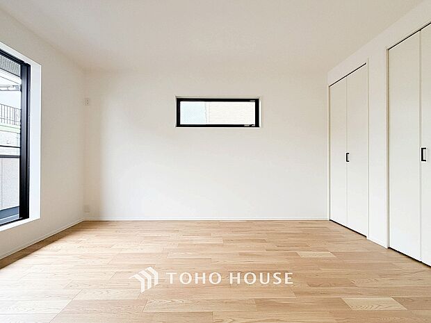 1日の疲れを癒し、心地よく寛げるようゆったりとした広さを確保しています。