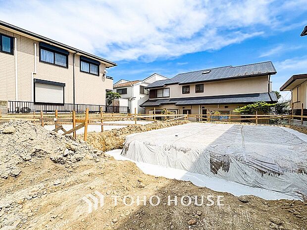 閑静な住宅街の陽当りに恵まれた土地で寛ぎに満ちた生活を。