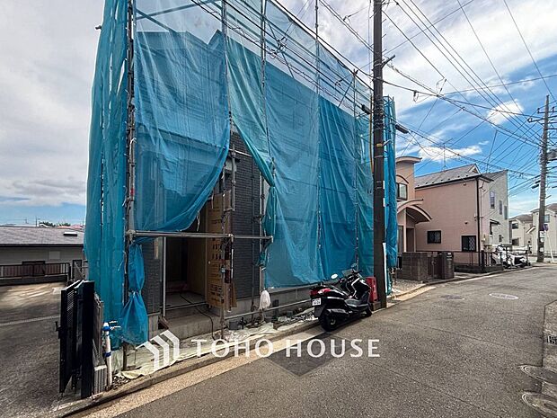 表現された空間は豊かな光と風を纏い、暮らしの時間を豊かにしてくれます。