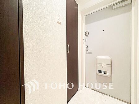 居住者の帰り、訪れる方を優しく迎えてくれる玄関です。