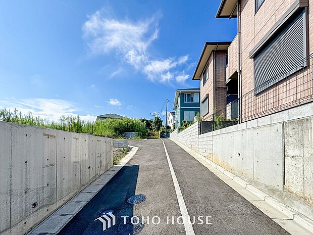 忙しく過ぎゆく日常を置き去るほど、ゆったりした時間が流れる住環境。