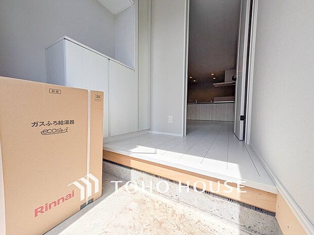 居住者の帰り、訪れる方を優しく迎えてくれる玄関です。