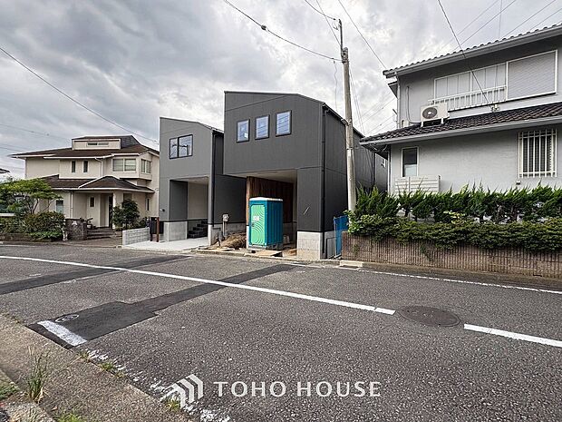 風を感じ青い空から太陽の恵みを感じる温もり溢れる佇まい。