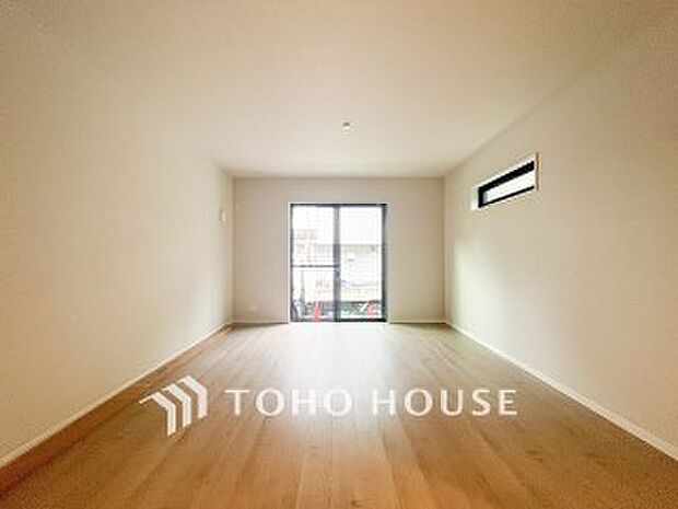 落ち着いた雰囲気に包まれた伸びやかな空間で、ゆったりと家族団らんの時間を過ごせます。