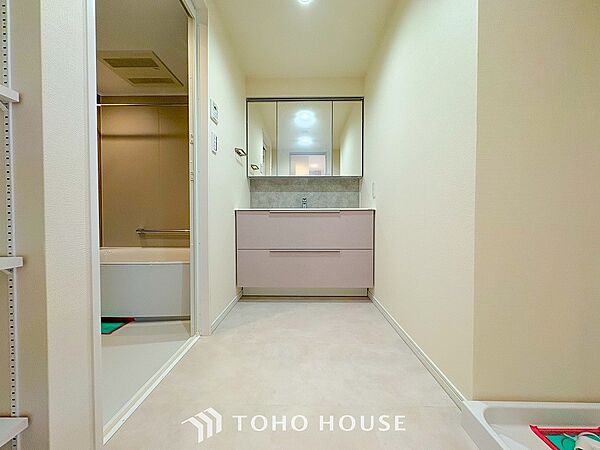 ご家族の1日が始まり、1日の終わりを締めくくる洗面空間。