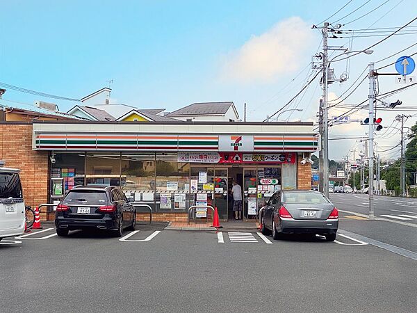 24時間営業ですので、急な買い物に便利です。