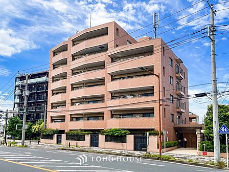 忙しく過ぎゆく日常を置き去るほど、ゆったりした時間が流れる住環境。