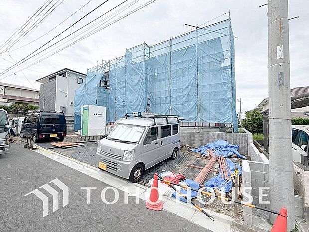 閑静な住宅街の一角、ひと時のくつろぎが生まれ、ゆっくりと愛着が育まれていきます。