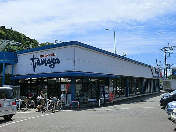 鮮度・おいしさ・安全・安心にこだわった品揃えを心がけるスーパーです。