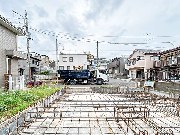 表現された空間は豊かな光と風を纏い、暮らしの時間を豊かにしてくれます。