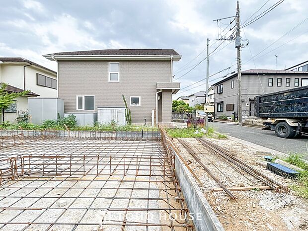 カースペースもゆとりある空間を保っています。