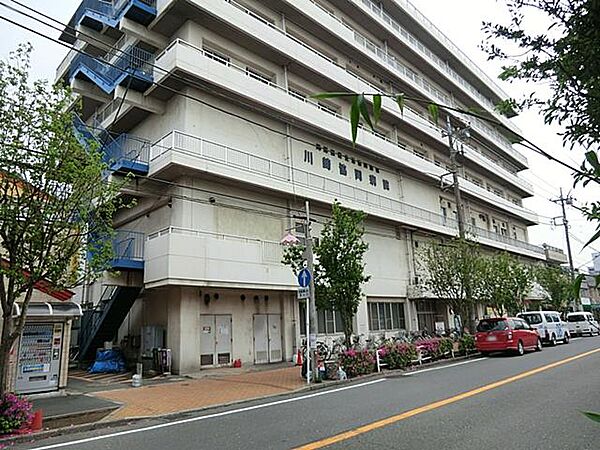 内科・小児科・外科・皮膚科・眼科・産科など、様々な診療科目がある大きな総合病院です。