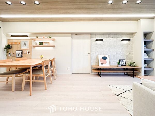 開放感あるリビングダイニング。ご家族とのんびりしたひと時を過ごせますね。