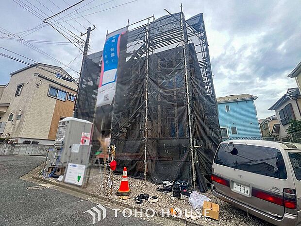 風を感じ青い空から太陽の恵みを感じる温もり溢れる佇まい。