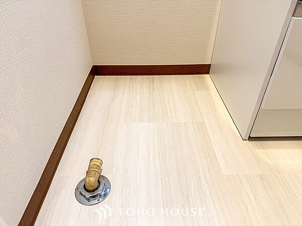 洗濯機を配置しても十分なスペースを確保しております。