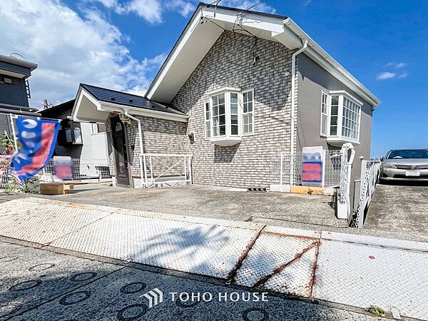 閑静な住宅街の一角、ひと時のくつろぎが生まれ、ゆっくりと愛着が育まれていきます。