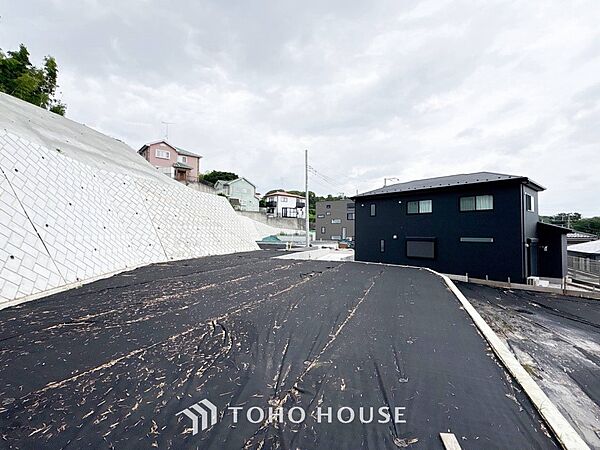現地土地写真『快適』は「家」と「街」と「環境」が調和した時に訪れるだと改めて感じさせてくれます。