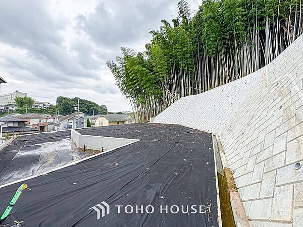 落ち着きのある閑静な住宅街。きっとここからご家族のかけがえのない想い出が作られることでしょう。