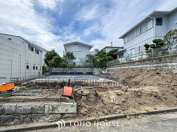 閑静な住宅地で小さなお子様がいるご家族にも安心な住環境が魅力です。