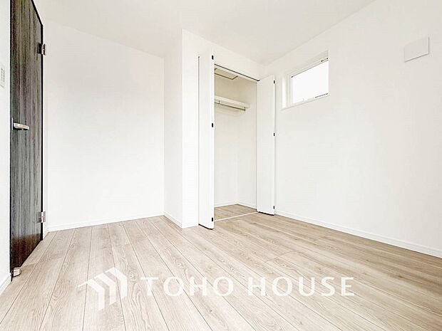 家族一人ひとりの大切なプライベート空間。感性で個性的に飾って頂けるようシンプルに仕上げてあります。