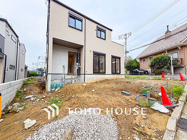 表現された空間は豊かな光と風を纏い、暮らしの時間を豊かにしてくれます。