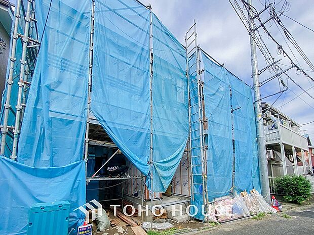 風を感じ青い空から太陽の恵みを感じる温もり溢れる佇まい。