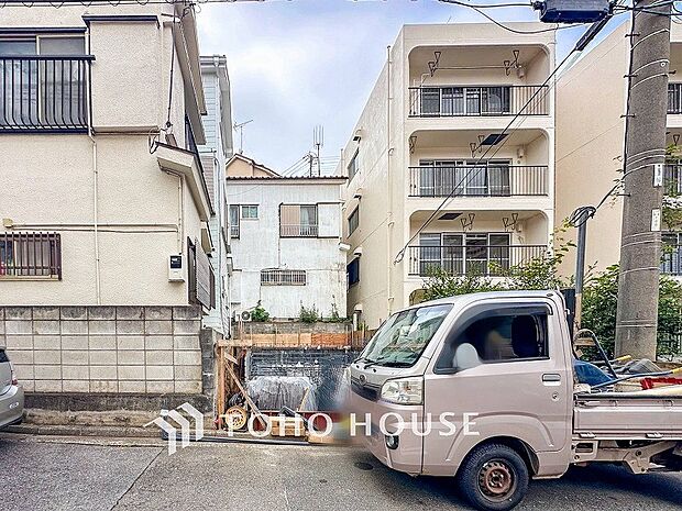 閑静な住宅地で小さなお子様がいるご家族にも安心な住環境が魅力です。