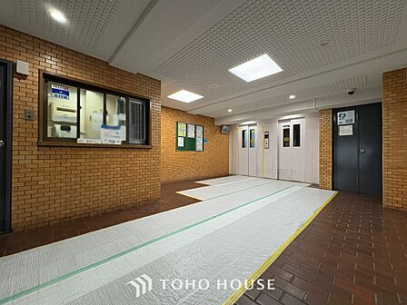 訪れるゲストや住む人を優しく迎え入れてくれる明るい空間です。