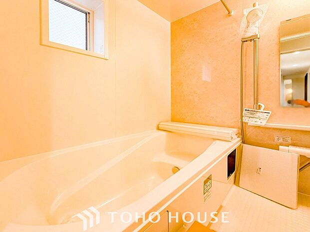 一日の疲れが癒される優雅なバスタイムを堪能できるゆとりあるバスルームです。