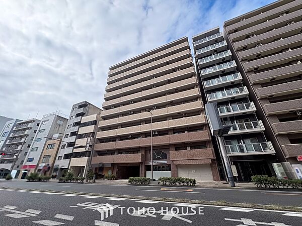 時代の流れに惑わされないシックなカラートーンで街並みに溶け込む外観。