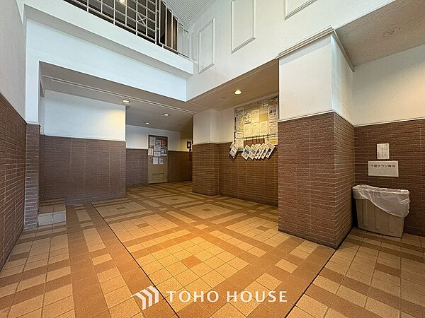 訪れるゲストや住む人を優しく迎え入れてくれる明るい空間です。
