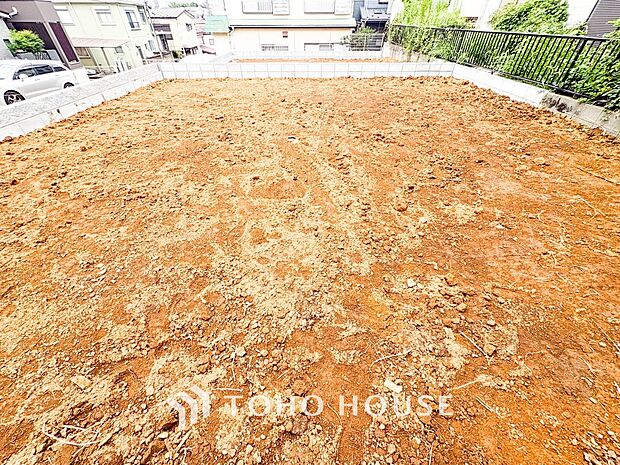 閑静な住宅地で小さなお子様がいるご家族にも安心な住環境が魅力です。