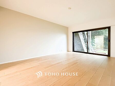 開放感あるリビングダイニング。ご家族とのんびりしたひと時を過ごせますね。