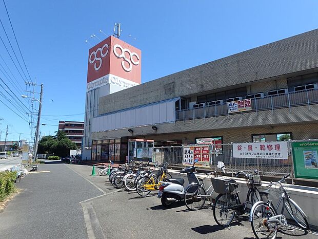 さまざまな店舗スタイルと独自の品揃えでお客様に「よい品をより安く」お届け。自転車の専門店も。