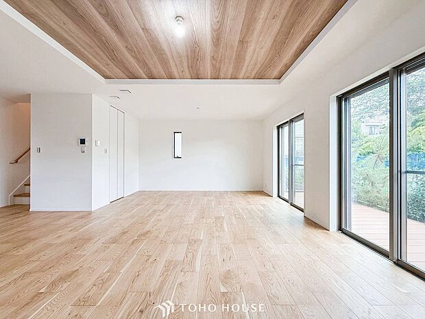 太陽の恵みを一気に受けた明るくお住まい。吹きぬける風を感じながら爽やかで風通しの良い暮らし。