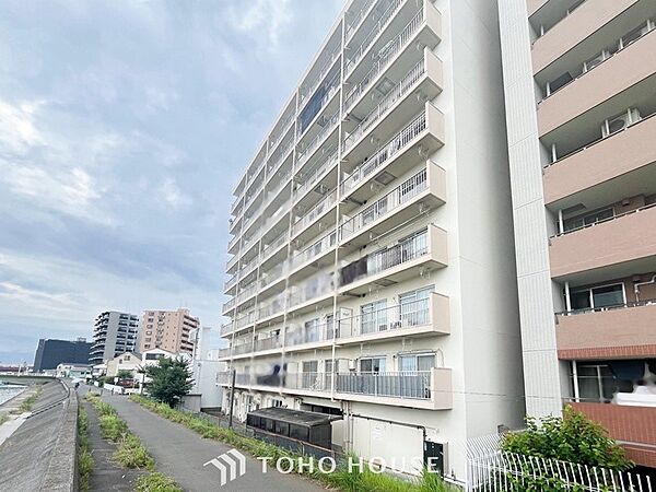 表現された空間は豊かな光と風を纏い、暮らしの時間を豊かにしてくれます。