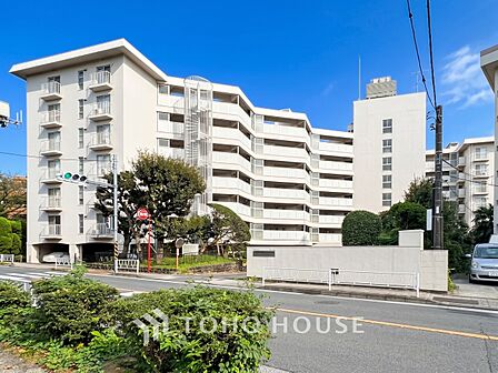 表現された空間は豊かな光と風を纏い、暮らしの時間を豊かにしてくれます。