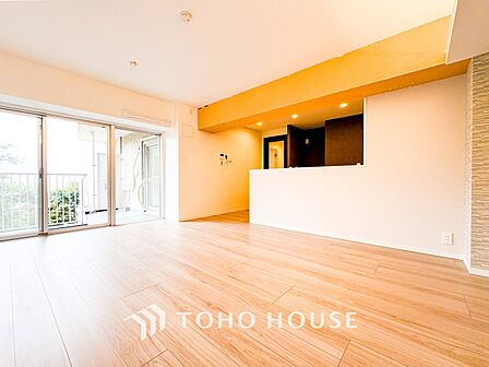 ここにはみんなが集い、食事と楽しい会話が始まるスペース。