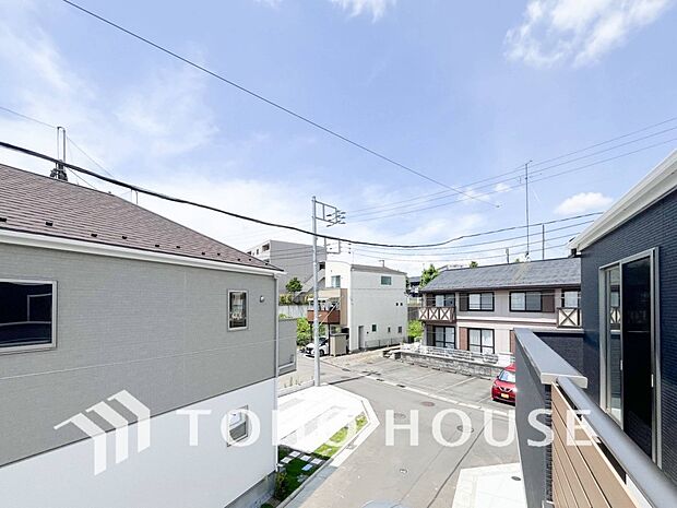 開放的で気持ちの良い眺望と青い空を満喫できます。
