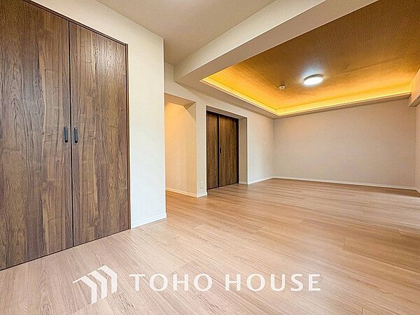 落ち着いた雰囲気に包まれた伸びやかな空間で、ゆったりと家族団らんの時間を過ごせます。