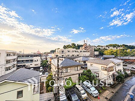 開放的で気持ちの良い眺望と青い空を満喫できます。